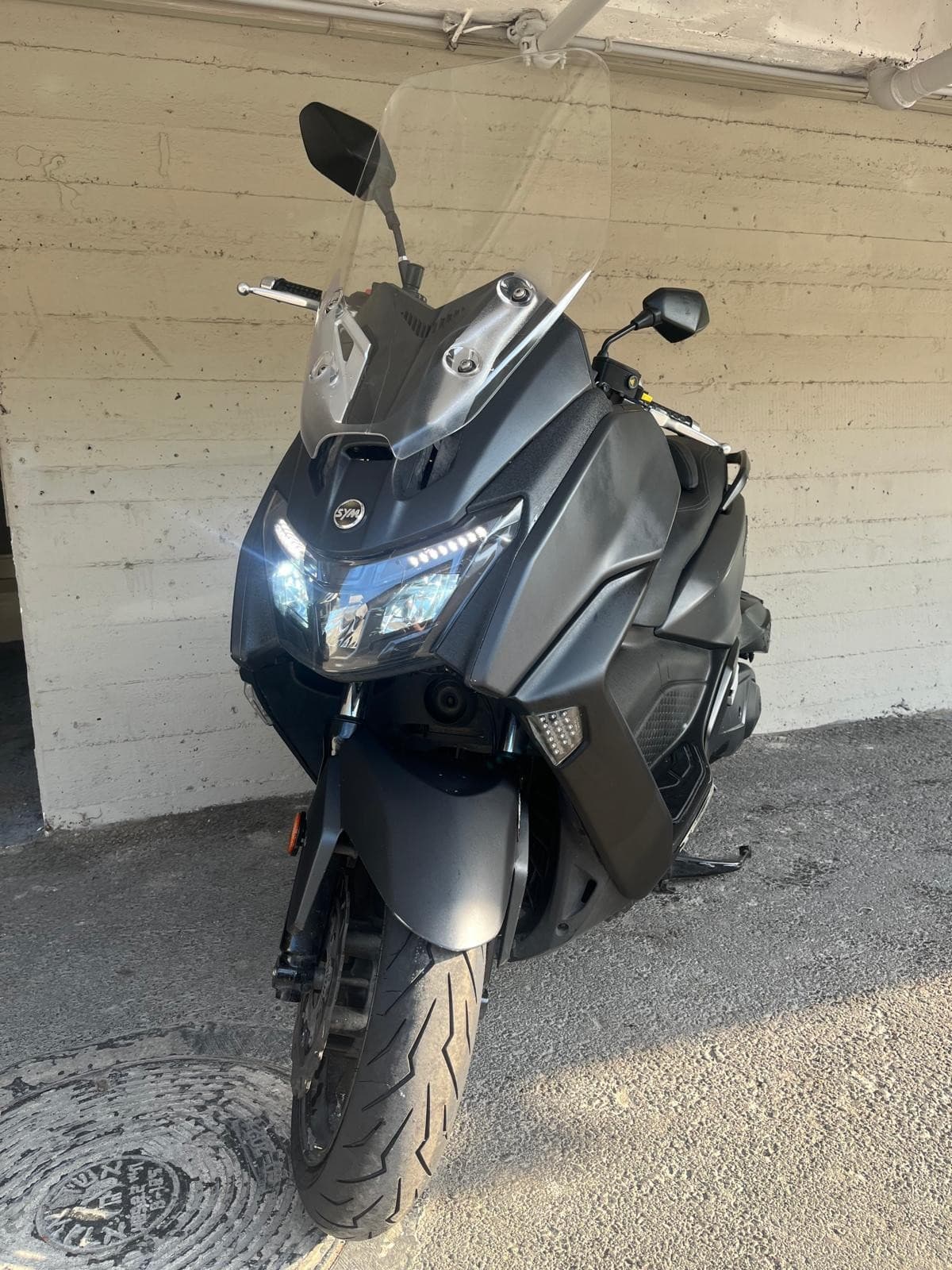 Yamaha MT-07 - Slide 1